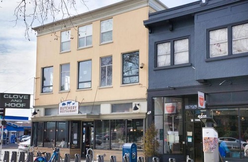 Piedmont Avenue House | Just a brief walk to Kaiser Permanente Oakland Medical Center!