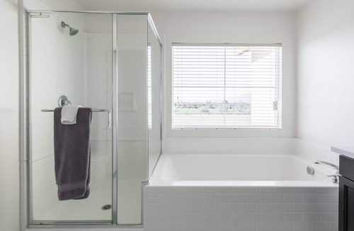Redlands House | Just like being at home! (3 Bedrooms) w/ Access to park with a walking trail.