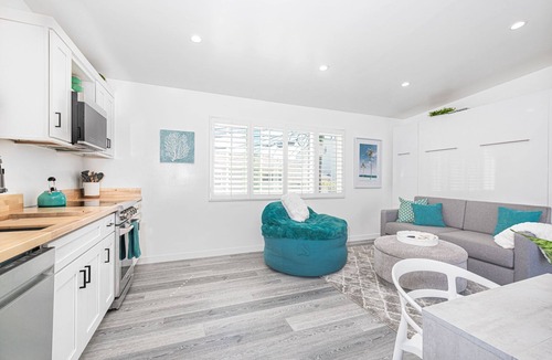 West Newport Condo | JUST LISTED | 30+ Night | Stylish Studio w/Sun Deck | Private Yet Central to the Newport Favorites!