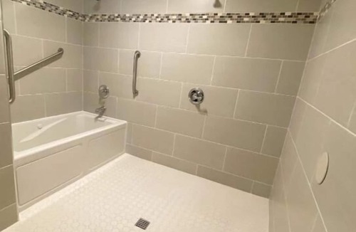 Torrance House | Just What You Were Looking For! Free Parking, Close to Hermosa Beach Pier