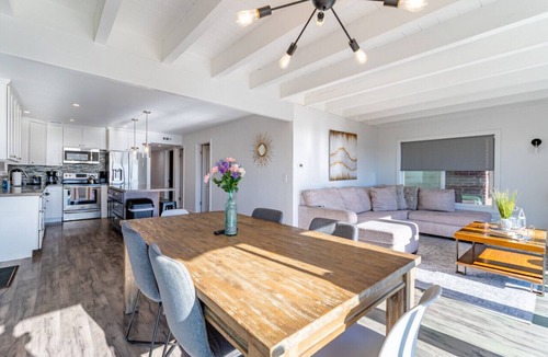 Huntington Beach Condo | Justin - Sunset Beach 1