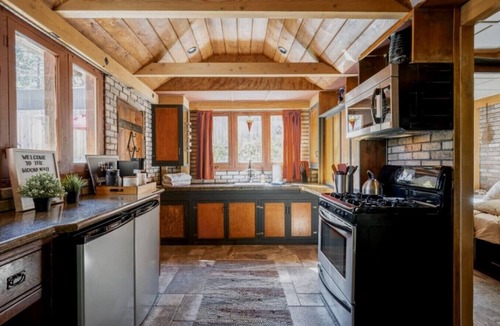 Wrightwood Cabin | K- MR · Hot Tub, Fireplace, Wifi, Moonlight Retreat