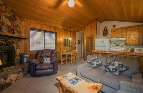 Sugarloaf House | King's Kabin