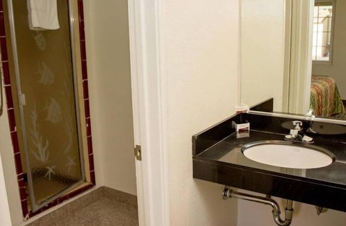 Gilroy Hotel | King's Rest Motel