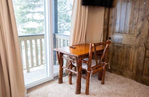 Kirkwood Cabin | Kirkwood Mountainside Cabin & Cottage, Deck with Views, Walk to Lifts!