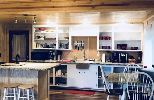 Klamath Cabin | Klamath Overlook House. 3 bedroom 2 bath with amazing views