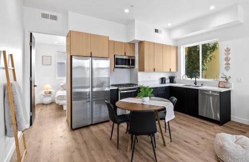 Pico-Union Apartment | Koreatowns Best Deluxe 2BR with Private Roof Deck