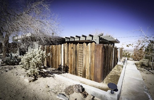 Panorama Heights Cabin | La Casita at Rattler Ranch in Joshua Tree