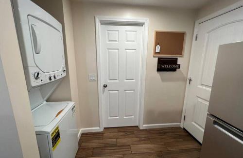 Whittier House | La Casita de Whittier, Private Unit w/patio area, Disney, Biola, Knotts