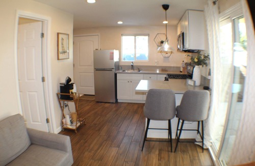 La Mirada House | La Casita de Whittier, private unit 1bed washer/dryer