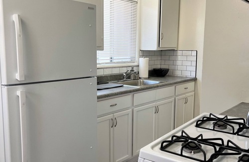 Pacific - Edison House | LA Chic 1BR in Glendale Near Hollywood and Downtown LA