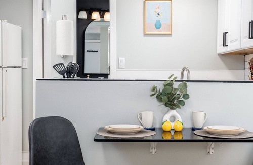 Elysian Heights Apartment | LA Chic Studio: Echo Park Haven