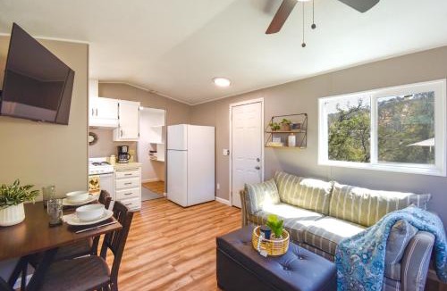 Coulterville House | La Grange Home with Covered Patio and Gas Grill!
