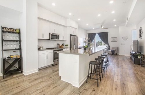 Central San Pedro House | LA Harbor View + Free Tesla Charger + Rooftop Deck