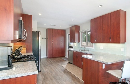 Beach Barber Tract Condo | La Jolla Beach and Village - Contemporary and Bright w/Partial Ocean View