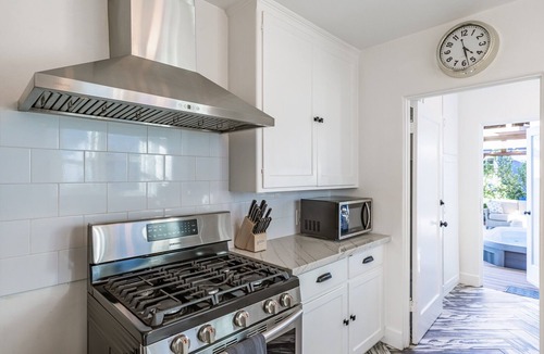 La Jolla Shores House | La Jolla Beach Bungalow | 4BR w/Hot Tub & Casita