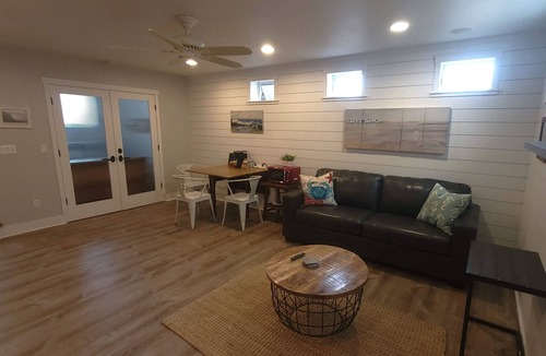 La Jolla House | La Jolla - Bird Rock Suite - Stay by the Sea