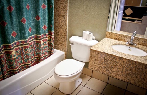 West Athens Hotel | La Mirage Inn LAX Airport