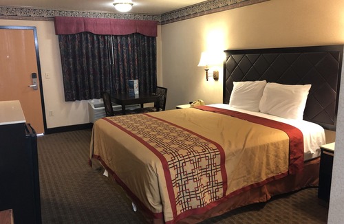 West Athens Hotel | La Mirage Inn LAX Airport
