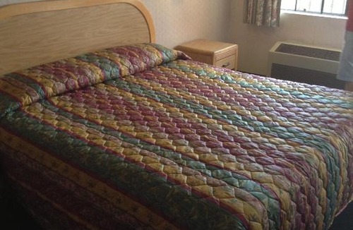 South Wrigley Hotel | La Mirage Inn