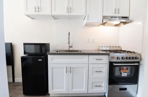 Westlake Hotel | LA Royal Viking Apartments