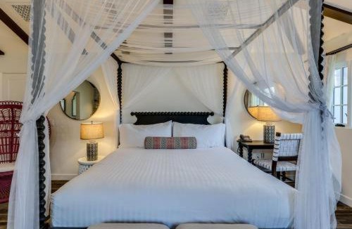 Historic Tennis Club Hotel | La Serena Villas