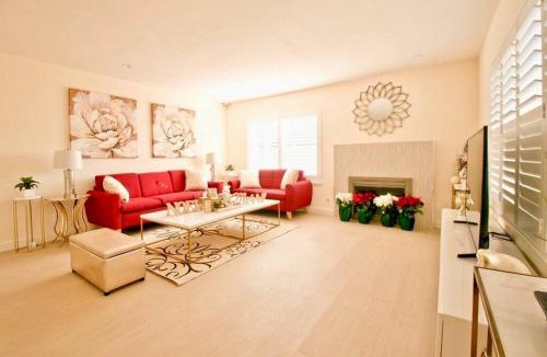 Hacienda Heights Bed & Breakfast | LA Sunny House beautiful yard 7 rooms 4 bathrooms Near Disneyland & Hollywood & Downtown
