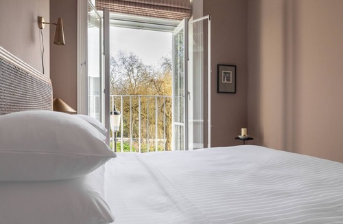 Pembridge Apartment | Ladbroke Grove XV - Two Bedroom Apartment, Sleeps 4