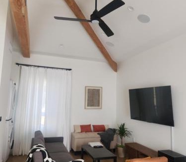 Ladera Heights Apartment | Ladera Retreat near Sofi Stadium, LAX, Beach