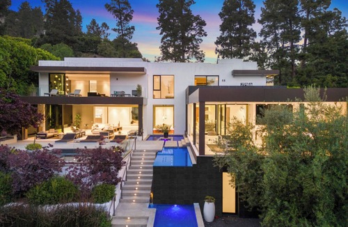 Beverly Hills Villa | Lago Vista Modern - Lush Private Beverly Hills with First-Class Amenities
