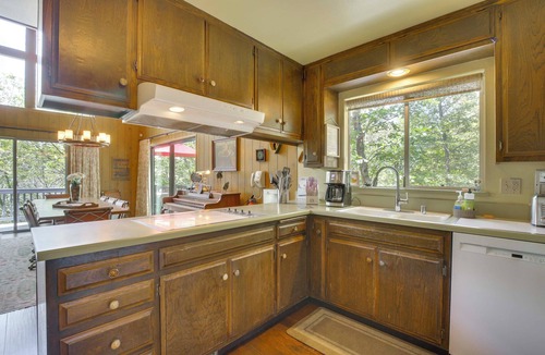 Lake Arrowhead House | Lake Arrowhead Family Home w/Game Room