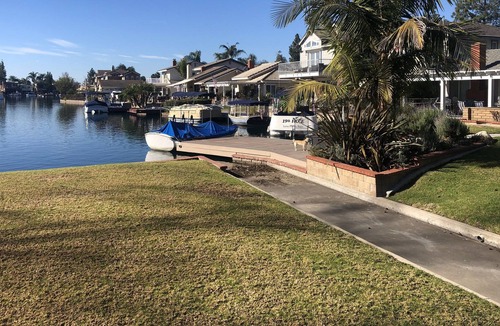 Lake Forest House | Lake Front Retreat, Luxurious , WiFi, Direct TV All King Size Beds. Gorgeous.