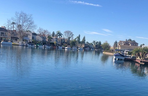 Lake Forest House | Lake Front Retreat, Luxurious , WiFi, Direct TV All King Size Beds. Gorgeous.