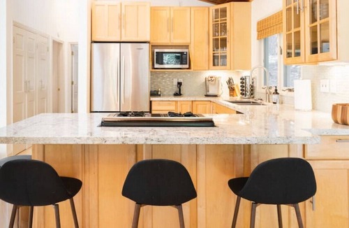 Crestline Cabin | Lake Gregory Scandivian Lodge