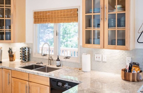 Crestline Cabin | Lake Gregory Scandivian Lodge