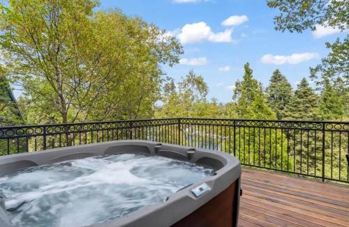 Cedar Glen House | Lake Reflection Point Upscale Lake House 4 Bed and 4.5 Bath