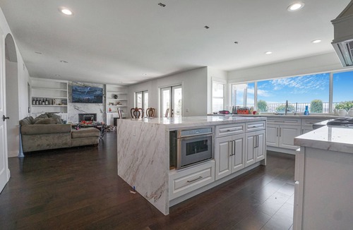 Mission Viejo House | Lake View 5BR Mission Viejo Retreat Near Laguna Beach & Disneyland