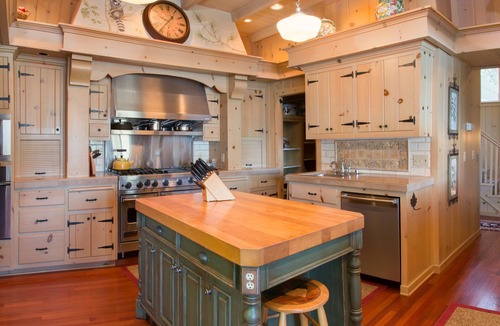 Cedar Glen House | Lakefront Cabin Getaway with Panoramic views of Lake Arrowhead- Dock Access!