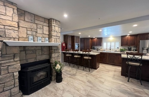 Victorville House | LAKEFRONT HOME- Spring Valley Lake - Hot Tub, Pool Table!