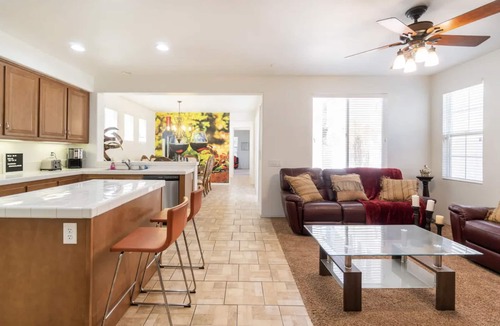 Temecula House | Lakefront - Wine Country Haven in Harveston
