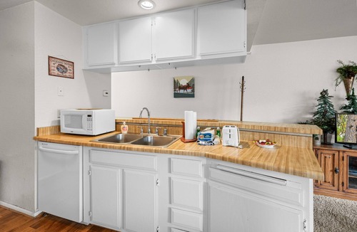 Boulder Bay Condo | Lakeside Retreat Condo - Walk to Lake, Fireplace, Deck, Swimming Pool
