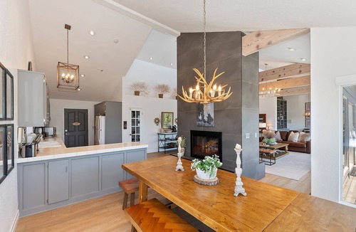 Fawnskin Cabin | Lakeview Villa: Amazing Panoramic Lake & Mountain Views! Pool Table!