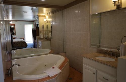 Whittier Hotel | Lambert Inn