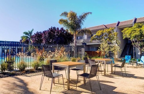 Foster City Apartment | Landing at Beach Park - 1 Bedroom in Downtown Foster City