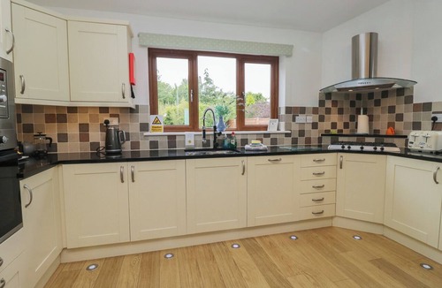 Arnside Cottage | LANGTREE, pet friendly, with open fire in Arnside