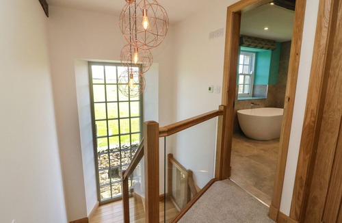 Fourstones Near Bentham Cottage | Lanshaw House