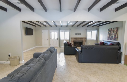 Southeast Anaheim House | Large home by disneyland, convention, beach, stadium. Anaheim ice rink