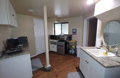 Pine Mountain Club Apartment | Large Lower Suite in Mountain View Home
