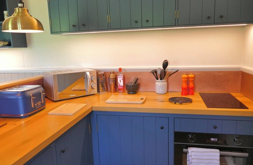 Pentrefelin Cabin | Large luxury shepherd's hut with hot tub in the stunning Welsh countryside.