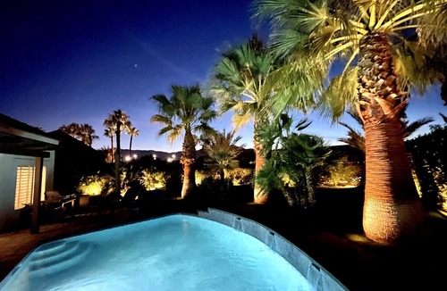 Topaz House | LARGE, PRIVATE Yard & Heated, Saltwater Pool/Spa, Detached Casita, Peloton